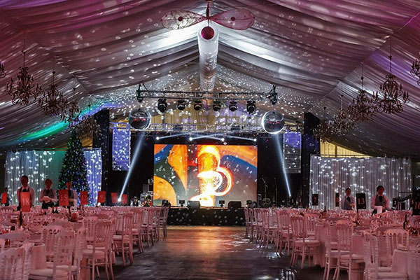 закрытые ангары
